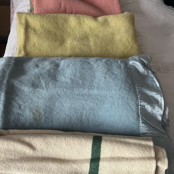 Vintage Other - Vintage Pastel 100% Woolen Blanket Collection